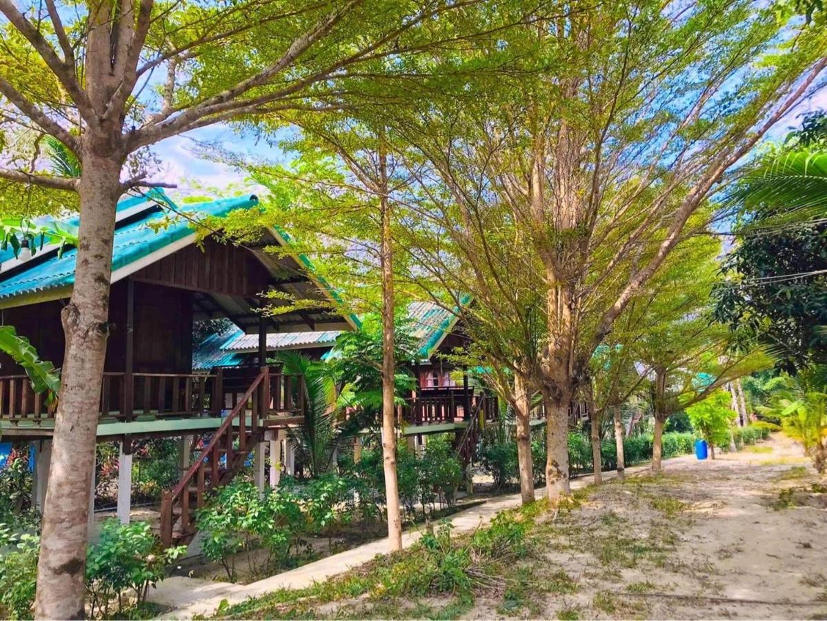 Hotel Rasta House,,Koh Phayam Extérieur photo