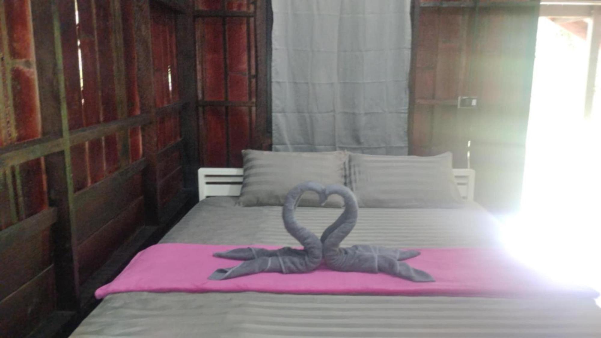 Hotel Rasta House,,Koh Phayam Extérieur photo